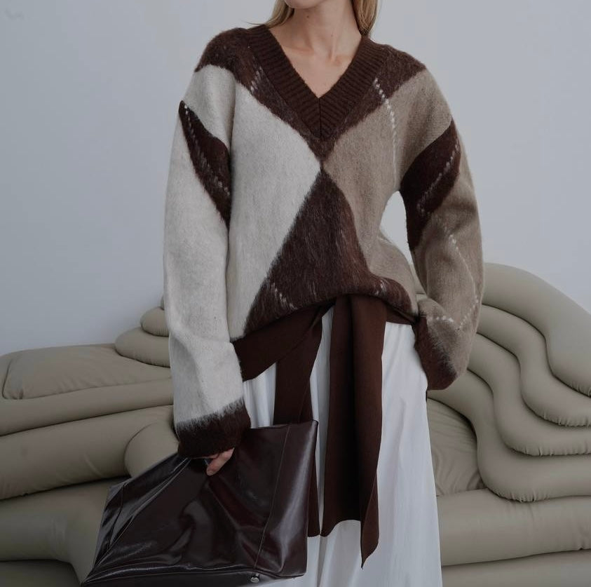 Strickpullover mit Rautenmuster – Braun & Beige
